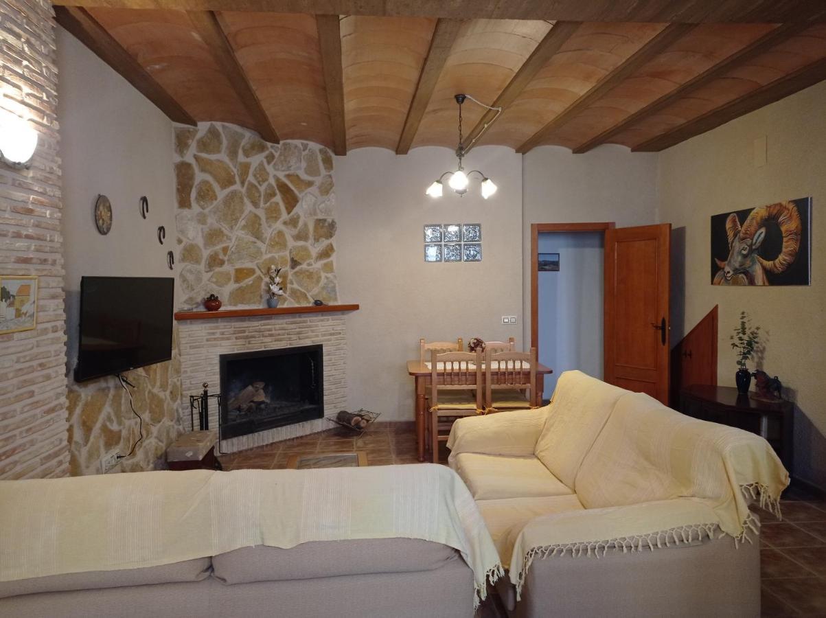Casa Camille.Villares Elche De La Sierra Exterior photo